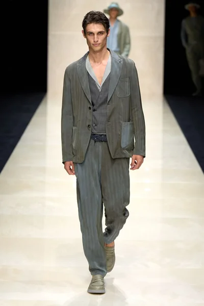 Look 1